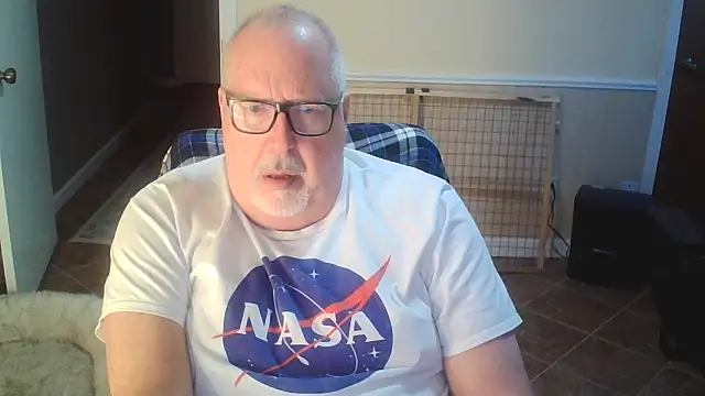 superbearboss online show from October 20, 2025, 1:11 pm