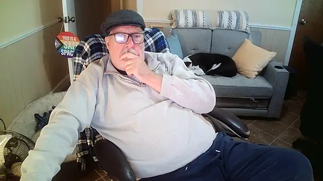 superbearboss online show from March 16, 2026, 8:02 pm