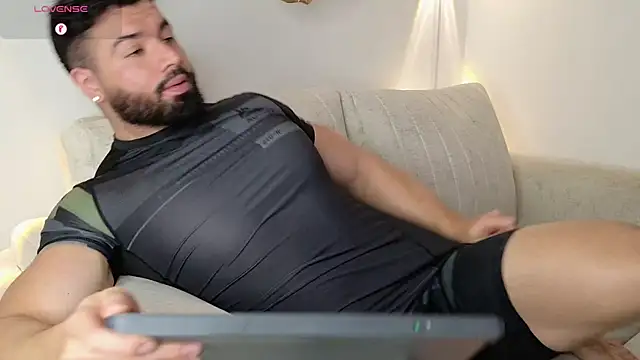 Roman Lux online show from November 21, 2025, 4:11 am