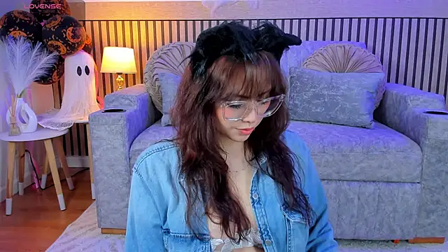 aleska winter online show from October 19, 2025, 11:22 am