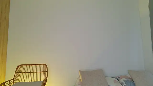 isahilton1 online show from February 11, 2026, 12:10 pm