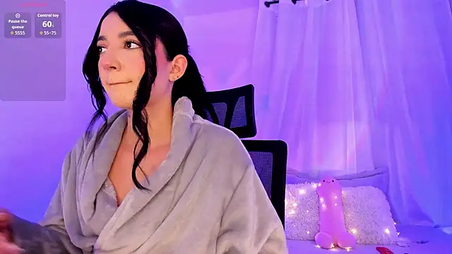 Hi Soyfer online show from September 25, 2025, 9:07 pm