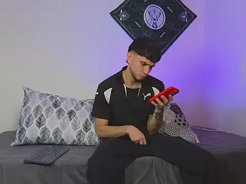 samevansx  online show from October 6, 2025, 2:36 pm