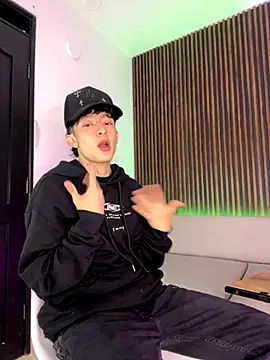 troy rouge online show from October 13, 2025, 7:03 pm