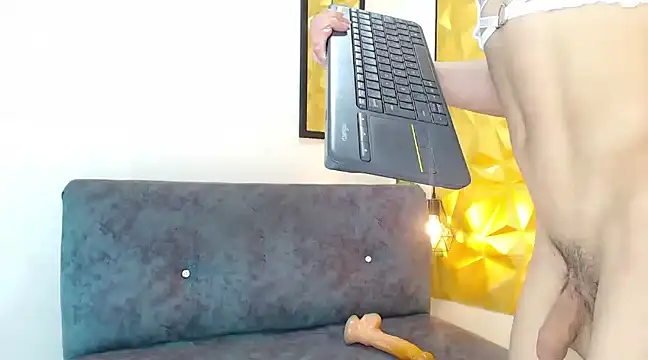 Snapshot of Small_Hot19 chatting on March 8, 2025, 7:20 pm Small Hot19 online show from March 8, 2025, 7:20 pm