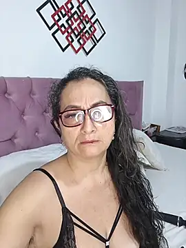 AlessandraLeroy online show from February 22, 2026, 2:13 am