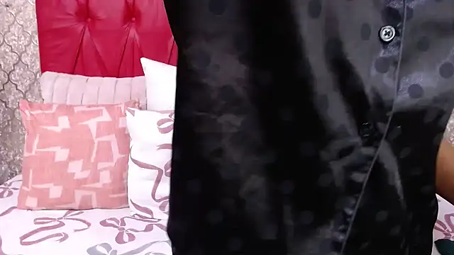 BondiBitch online show from September 24, 2025, 8:23 pm