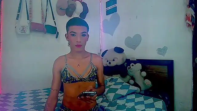 KimberlyXtreme online show from November 10, 2025, 9:58 pm