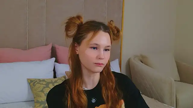 AmeliRoyse online show from April 15, 2026, 7:58 pm