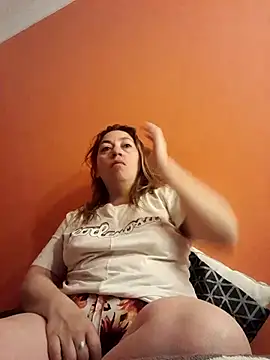 Luna-nevada online show from October 27, 2025, 10:19 am