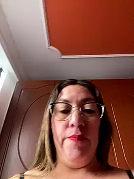 Luna-nevada online show from October 28, 2025, 6:32 pm