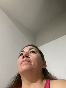 Snapshot of Luna-nevada chatting on June 18, 2026, 10:47 pm Luna-nevada online show from June 18, 2026, 10:47 pm