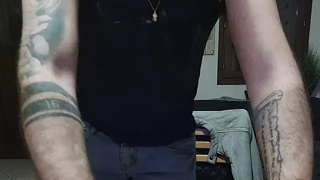 maialinofriuli online show from November 4, 2025, 11:26 pm