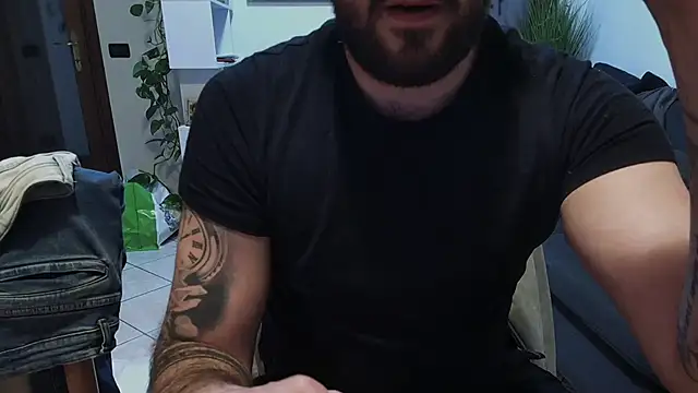 maialinofriuli online show from November 26, 2025, 10:55 pm