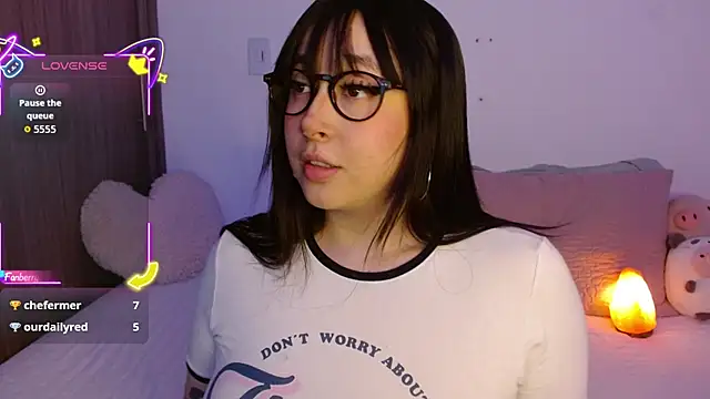 Oliviargf online show from September 11, 2025, 12:22 am