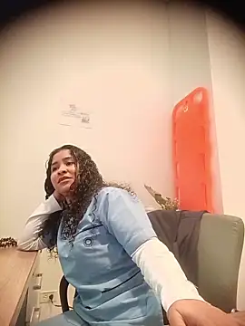 Paula6Colombia online show from November 13, 2025, 3:55 pm