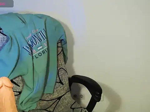 Hannah Kiim online show from March 6, 2026, 8:05 pm