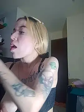 Snapshot of sara_crushx chatting on March 21, 2025, 7:33 am sara crushx online show from March 21, 2025, 7:33 am