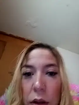 Snapshot of sara_crushx chatting on September 15, 2025, 11:32 am sara crushx online show from September 15, 2025, 11:32 am