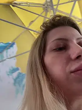 Snapshot of Alicedream5 chatting on March 20, 2025, 4:20 pm Alicedream5 online show from March 20, 2025, 4:20 pm