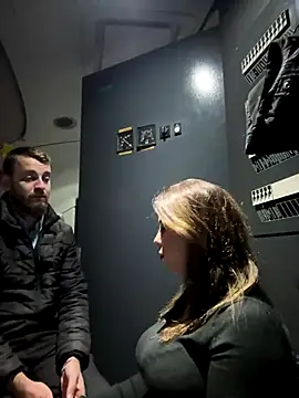 Snapshot of Alicedream5 chatting on October 16, 2025, 3:29 am Alicedream5 online show from October 16, 2025, 3:29 am