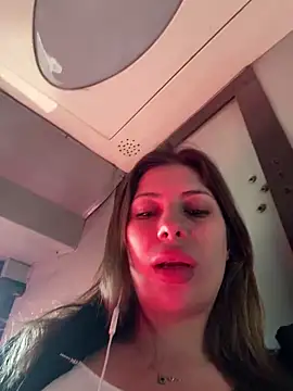 Snapshot of Alicedream5 chatting on October 22, 2025, 11:43 am Alicedream5 online show from October 22, 2025, 11:43 am