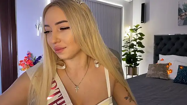 OhMyEmma online show from October 6, 2025, 1:36 am