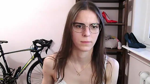 Snapshot of love_megi chatting on January 6, 2026, 3:05 pm love megi online show from January 6, 2026, 3:05 pm