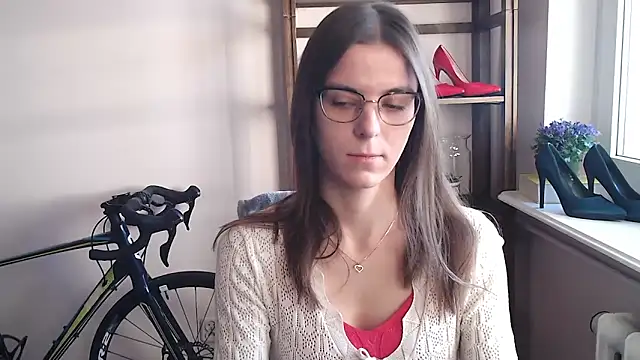 Snapshot of love_megi chatting on February 1, 2026, 7:40 am love megi online show from February 1, 2026, 7:40 am