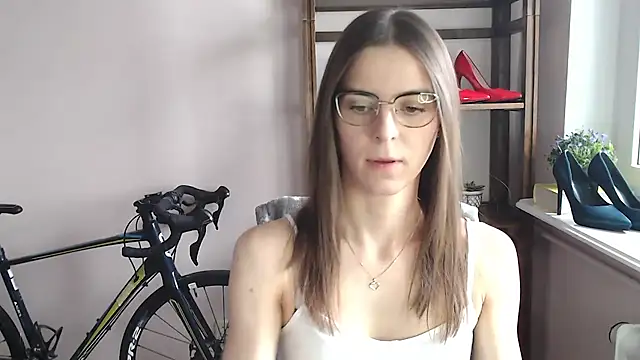 Snapshot of love_megi chatting on February 16, 2026, 2:24 pm love megi online show from February 16, 2026, 2:24 pm