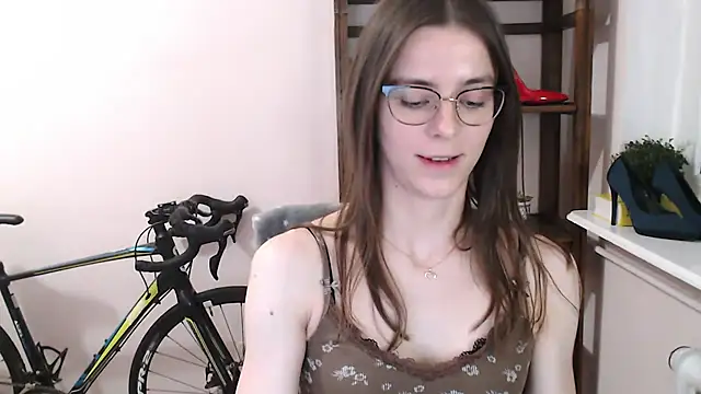 Snapshot of love_megi chatting on March 1, 2026, 7:49 pm love megi online show from March 1, 2026, 7:49 pm