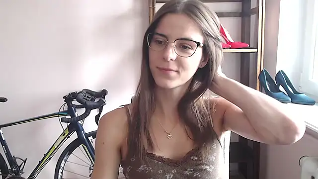 Snapshot of love_megi chatting on April 3, 2026, 1:31 pm love megi online show from April 3, 2026, 1:31 pm