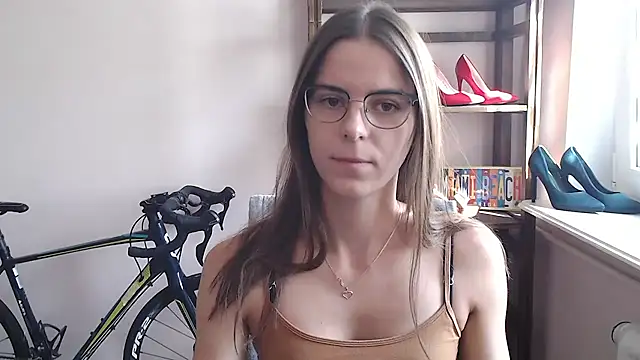 Snapshot of love_megi chatting on April 23, 2026, 1:24 pm love megi online show from April 23, 2026, 1:24 pm