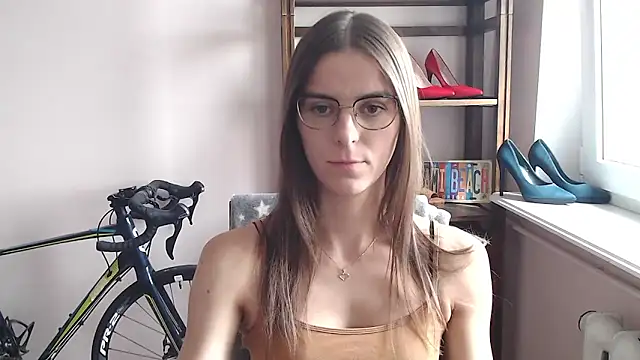 Snapshot of love_megi chatting on May 11, 2026, 1:28 pm love megi online show from May 11, 2026, 1:28 pm