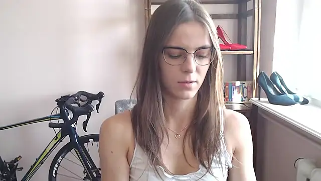 Snapshot of love_megi chatting on May 26, 2026, 1:29 pm love megi online show from May 26, 2026, 1:29 pm