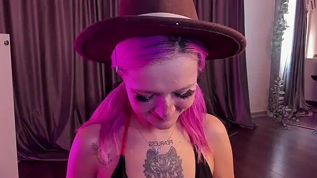 SunnyGlow online show from October 24, 2025, 5:37 am