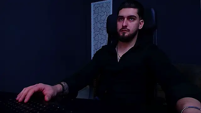 MatiasDean online show from November 3, 2025, 11:33 am