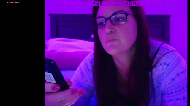 SouthernElle1 online show from September 30, 2025, 12:48 am