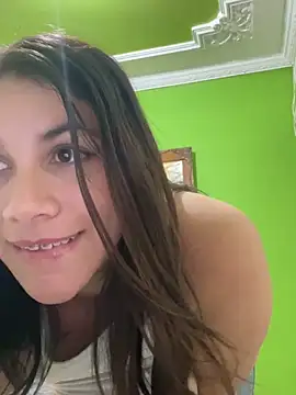 roldanmary online show from November 6, 2025, 7:59 pm