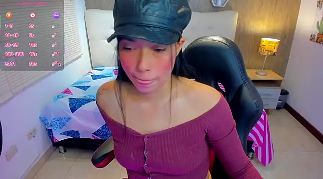  LiilyWong online show from March 11, 2025, 4:54 am