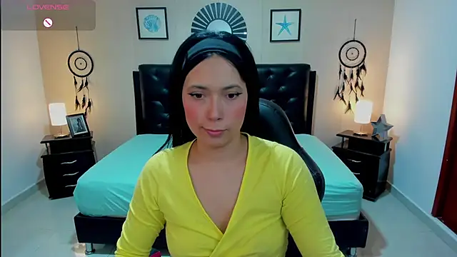  LiilyWong online show from October 7, 2025, 7:05 am