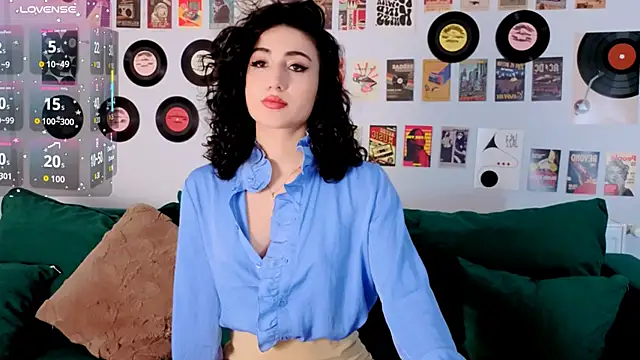 Maya Rogerss online show from April 13, 2026, 2:33 pm