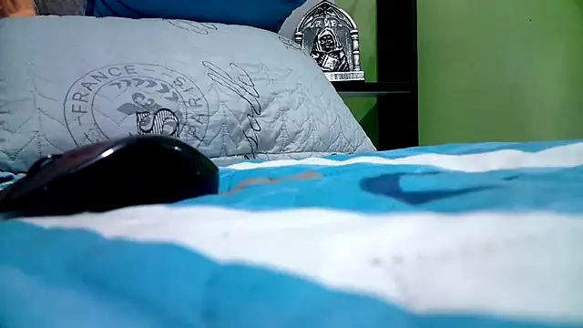 ANA-BULLOCK- online show from October 27, 2025, 12:42 pm