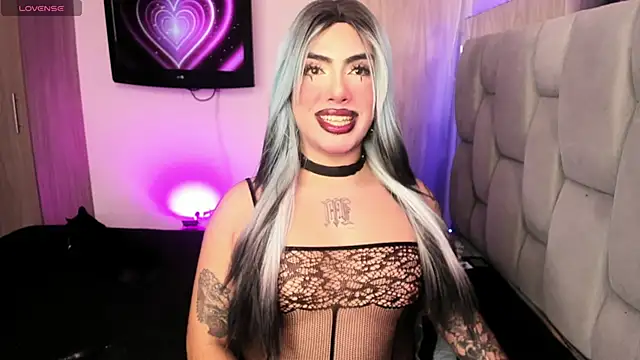 Sophie whitexxx online show from January 11, 2026, 6:02 pm