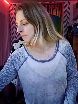 AlicePayne online show from December 15, 2025, 7:01 am