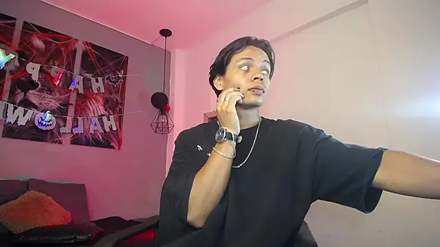 Draco collins online show from October 31, 2025, 8:21 pm