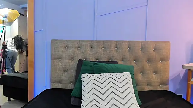 abby jener online show from March 21, 2025, 7:13 pm