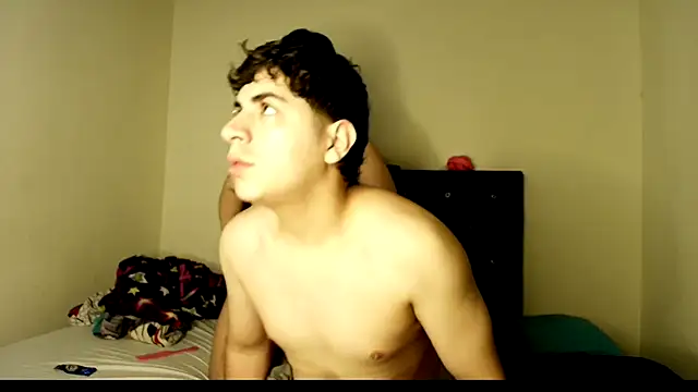 Snapshot of Kymberlyandlucas2 chatting on September 20, 2025, 11:33 am Kymberlyandlucas2 online show from September 20, 2025, 11:33 am