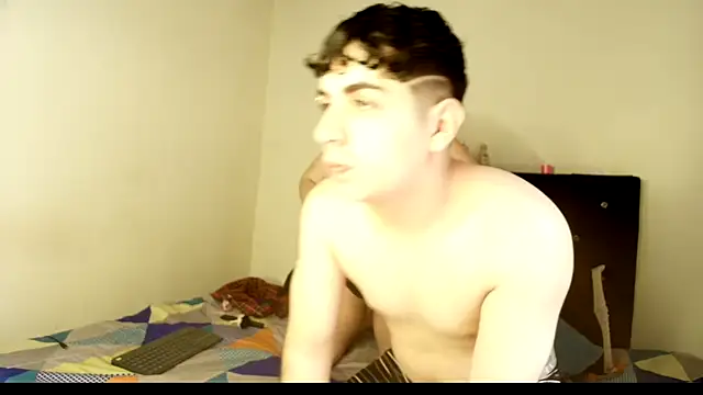 Snapshot of Kymberlyandlucas2 chatting on October 2, 2025, 3:30 pm Kymberlyandlucas2 online show from October 2, 2025, 3:30 pm