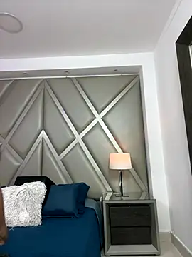 AlesiaCooper online show from November 26, 2025, 8:10 pm